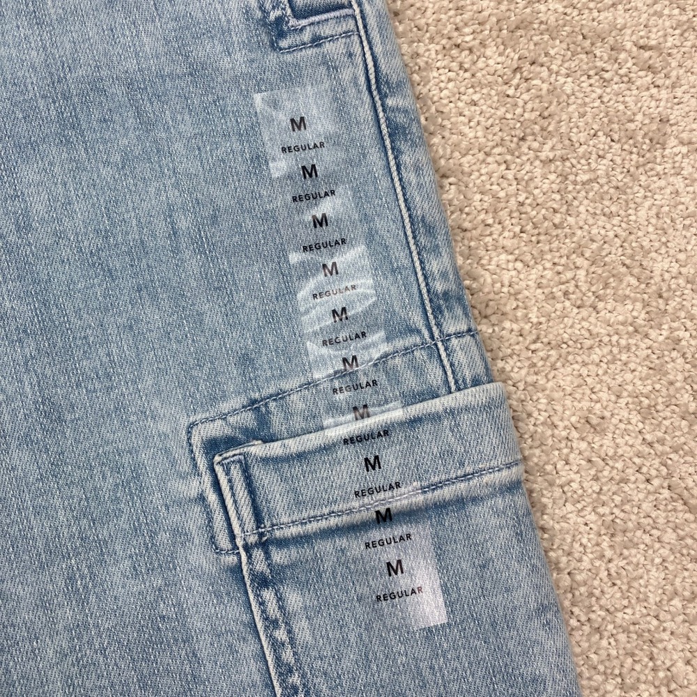 NEW American Eagle Women's M Denim Cargo Jogger Jeans Light Wash Stretch Pull On - Picture 2 of 11